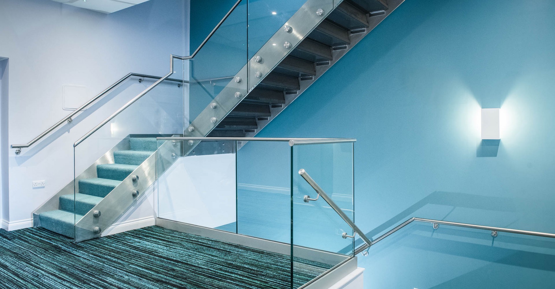 Metal &amp; Stainless Steel Staircases